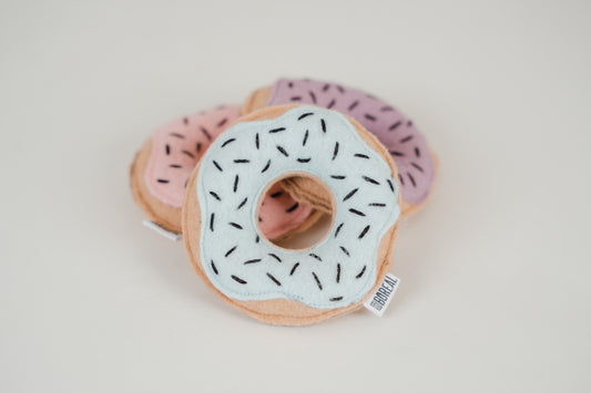 Donut felt toy for cats