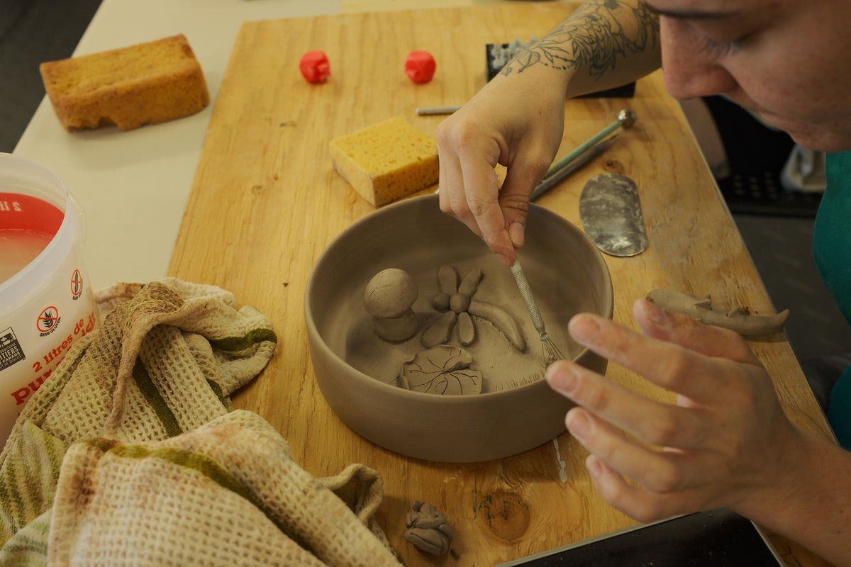 Atelier de décoration de bol chez Betes Gourmandes