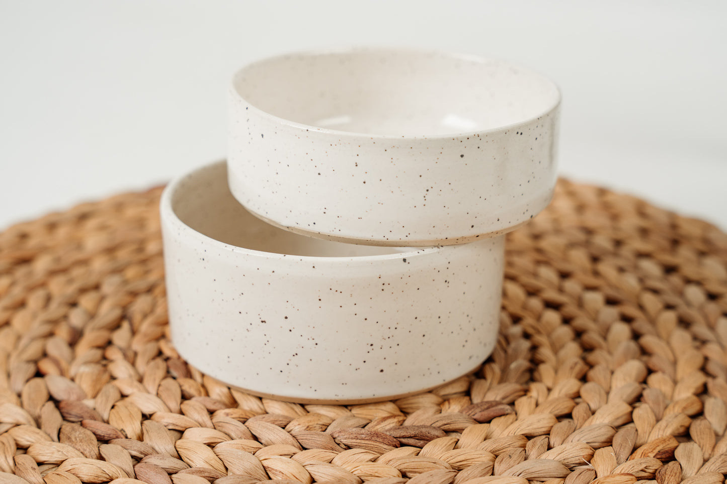 Set of 2 white ceramic bowl 4"